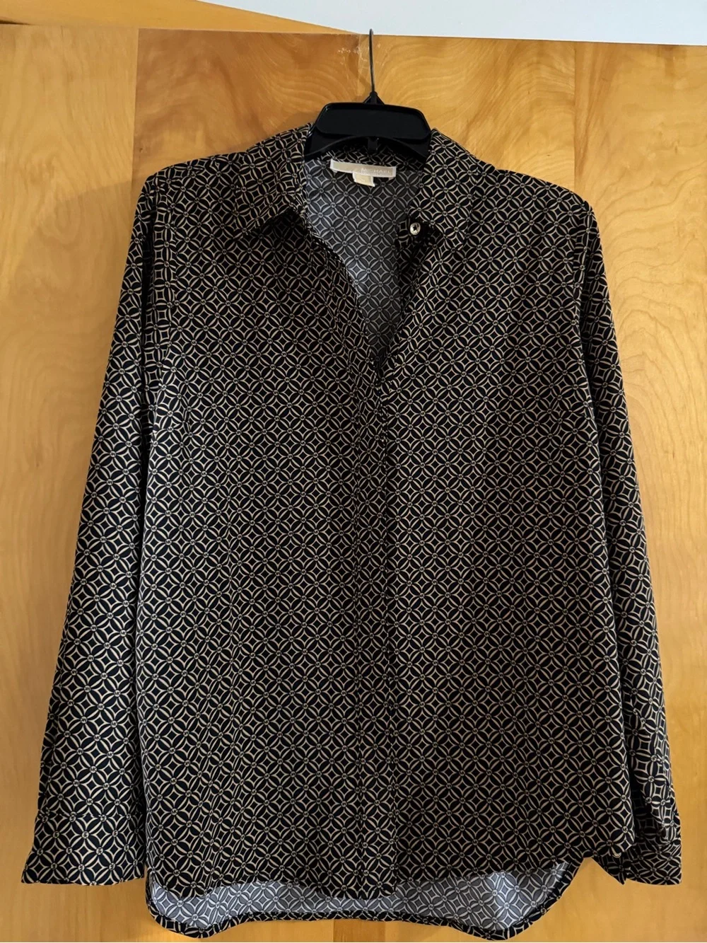 Michael Kors lightweight button